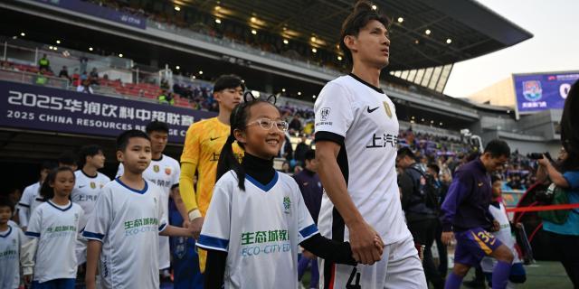 星空体育下载-海港闯关津门瞄准未来4大战役：场场硬仗！咬住排名