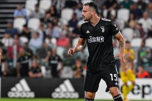 星空体育网址-记者：尤文后卫加蒂遭遇左腿比目鱼肌受伤的伤病