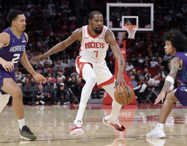 星空体育官网-杜兰特：连续两场表现糟糕很失望，我要尽力保持进攻端的侵略性